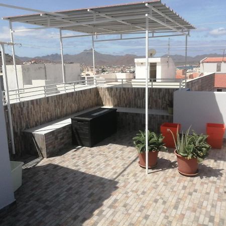 Appartement Apartamento Casa Hollanda à Mindelo Extérieur photo